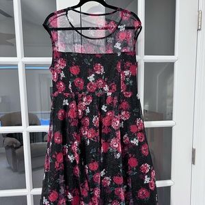 Vandalize Women’s dress, size 2X